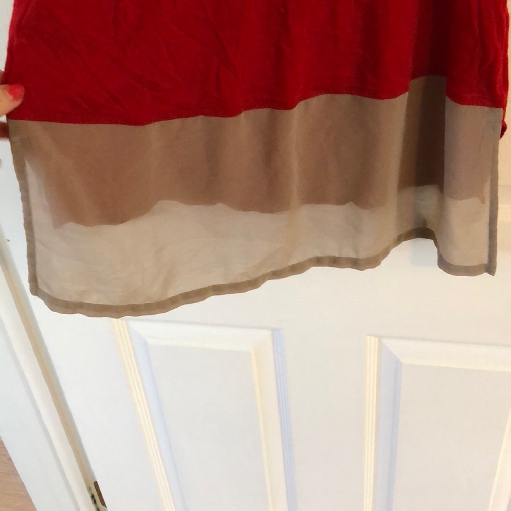 Red tank - Picture 2 of 2